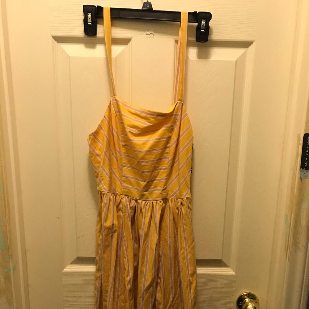Yellow dress